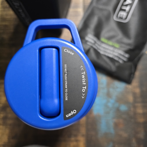 BrüMate Rotera 35oz - Picture 3 of 7